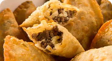 Pastelzinho - Crocante e recheado, ideal para servir com variedade